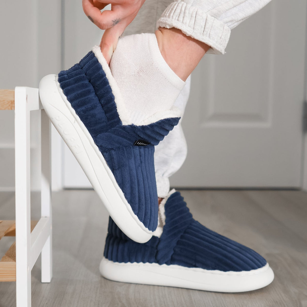 [COMPRE 1 LEVE 2] Pantufas - Real Pluffys™ + Manta de Veludo